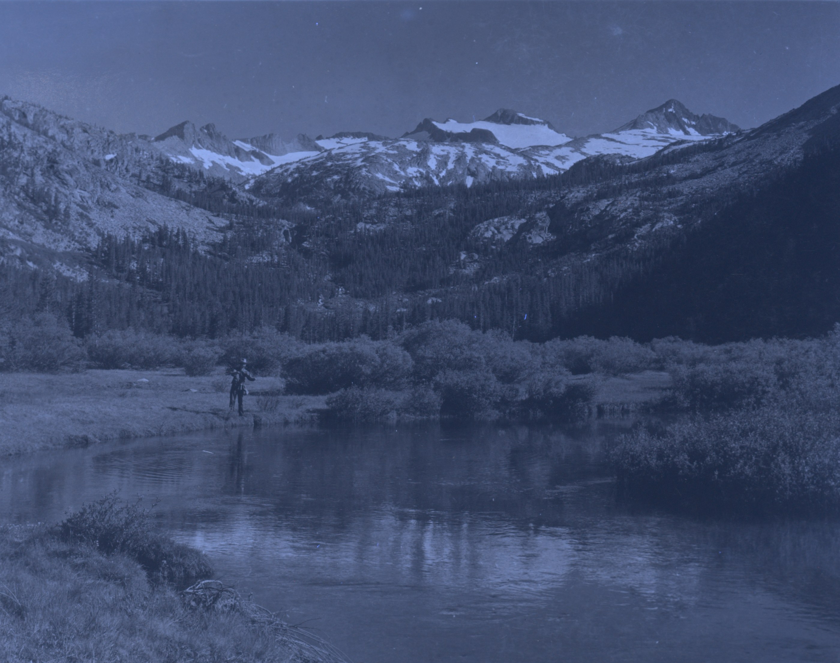 Ultraviolet-induced fluorescence — Mt. Lyell and Mt. McClure